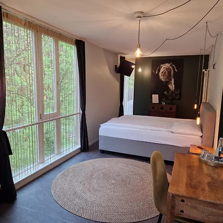 Otel & Bistro Pele-mele 3*